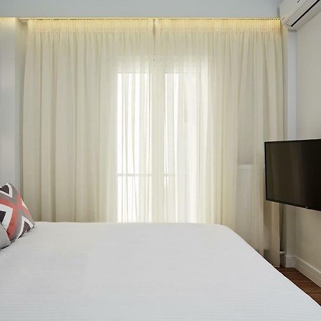 Luxurious Spacious Apt Next To Hilton Hotel Athena Bagian luar foto